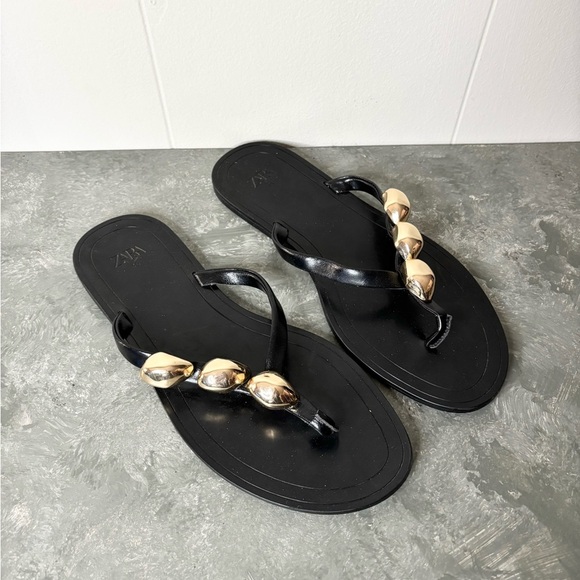Zara black flip flop sandals gold details size EU 40 / US 9.5 - Picture 1 of 5